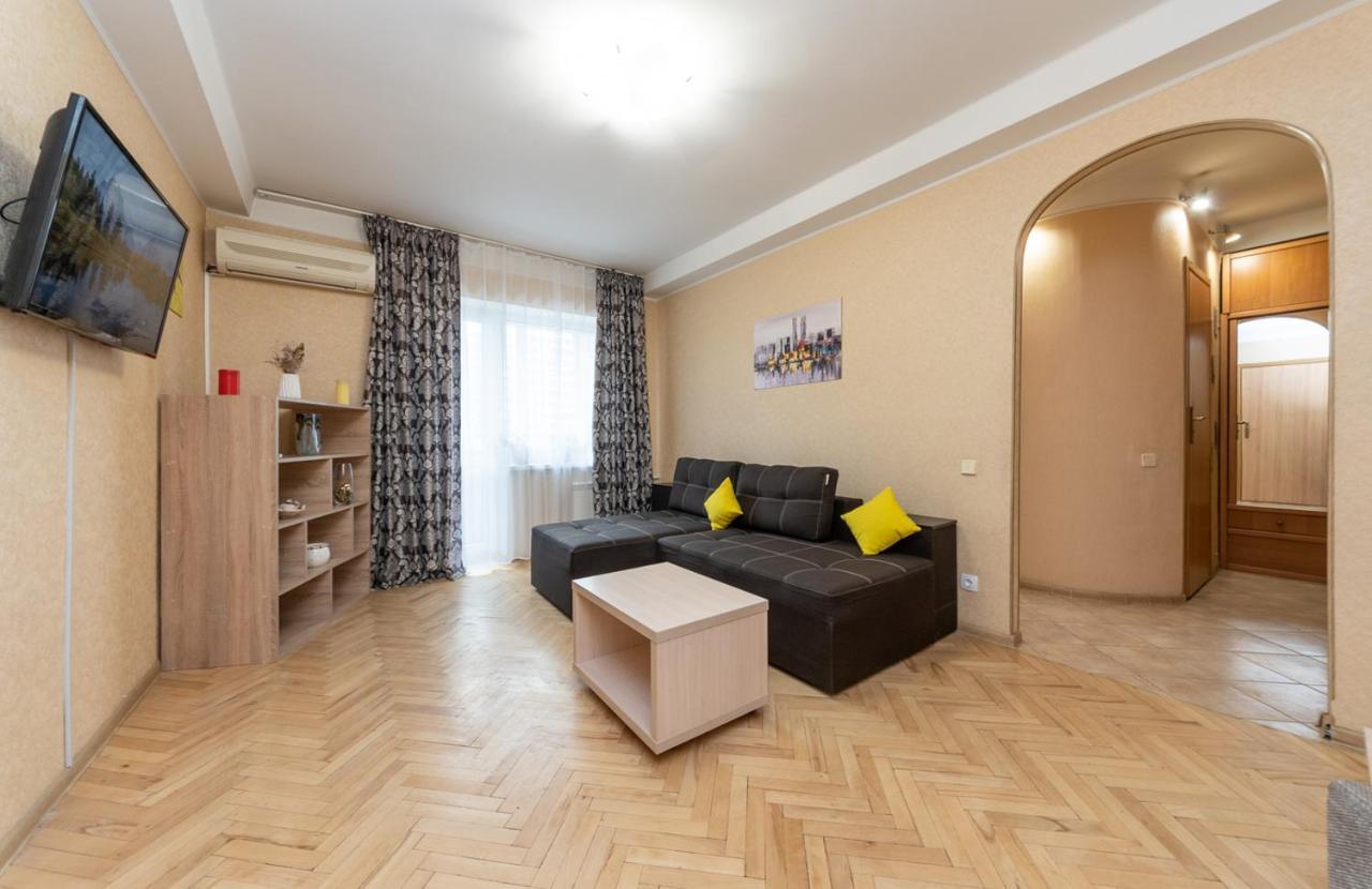 1 Bedroom Apart Near Metro Pecherska Kiev Exterior foto